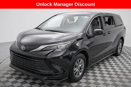 2024 Toyota Sienna LE