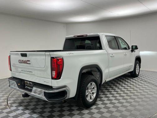 2024 GMC Sierra 1500 SLE