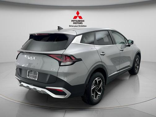 Steel Gray 2024 Kia Sportage LX