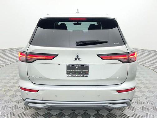 Alloy Silver Metallic 2025 Mitsubishi Outlander SE 2.5 S-AWC