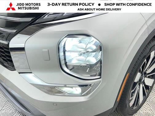 Alloy Silver Metallic 2025 Mitsubishi Outlander SE 2.5 S-AWC
