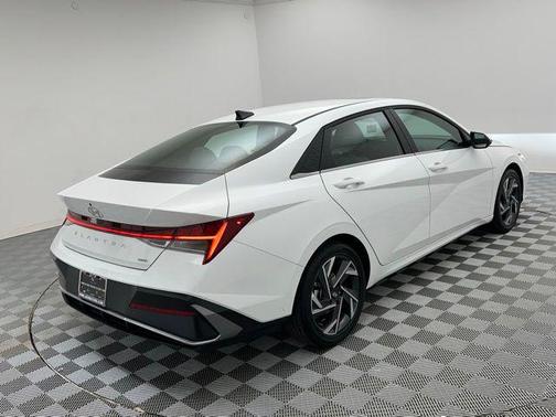 2025 Hyundai ELANTRA HEV Limited