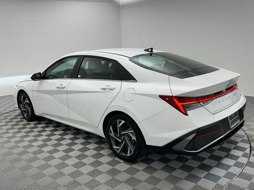 2025 Hyundai ELANTRA HEV Limited