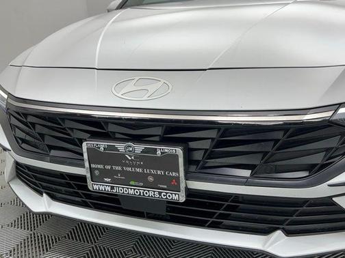 2025 Hyundai ELANTRA HEV Limited