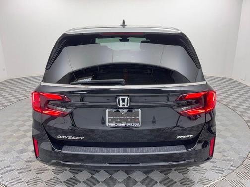 Crystal Black Pearl 2025 Honda Odyssey Sport-L