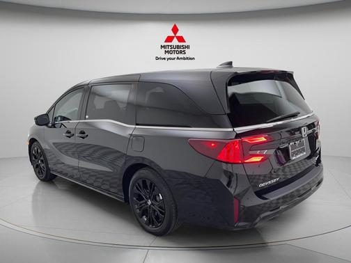 Crystal Black Pearl 2025 Honda Odyssey Sport-L