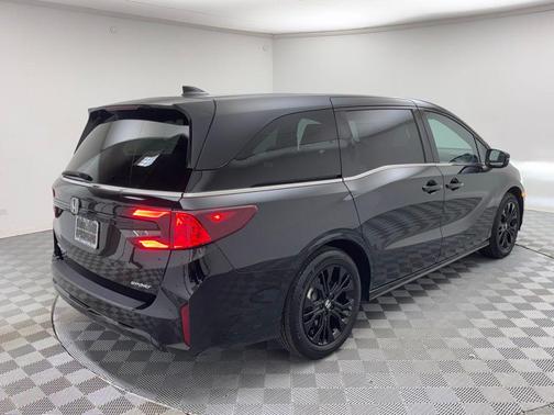 Crystal Black Pearl 2025 Honda Odyssey Sport-L