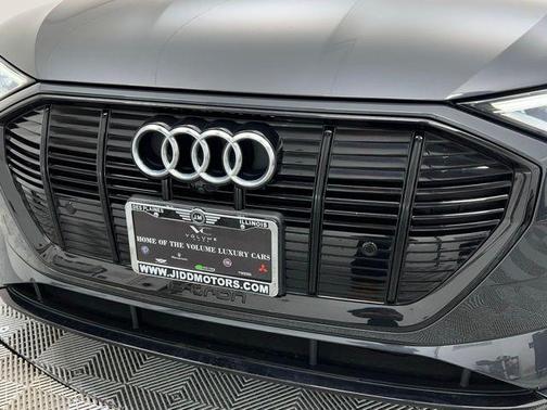 2021 Audi e-tron Premium