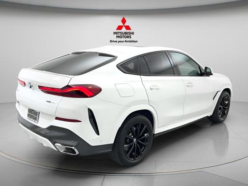 Alpine White 2025 BMW X6 xDrive40i
