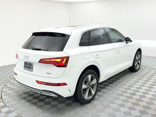 2023 Audi Q5 40 Premium