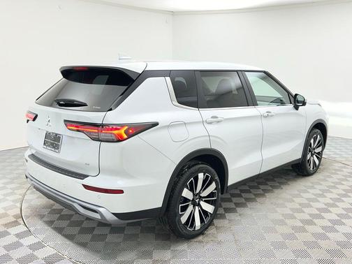2026 Mitsubishi Outlander SE 1.5T S-AWC