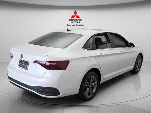 Opal White 2024 Volkswagen Jetta 1.5T SE