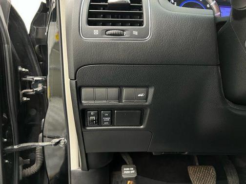 2013 INFINITI QX56 Base