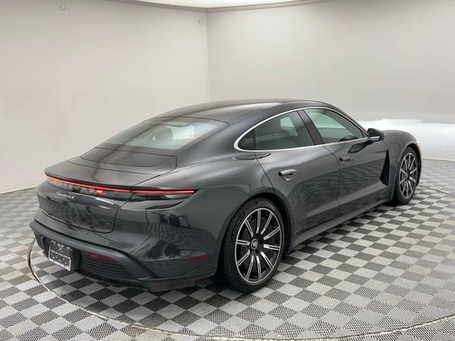 2022 Porsche Taycan 4S