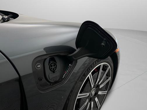 2022 Porsche Taycan 4S