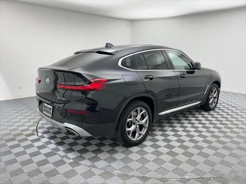 2024 BMW X4 xDrive30i