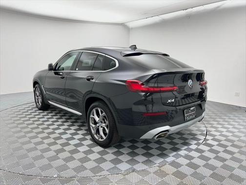 2024 BMW X4 xDrive30i