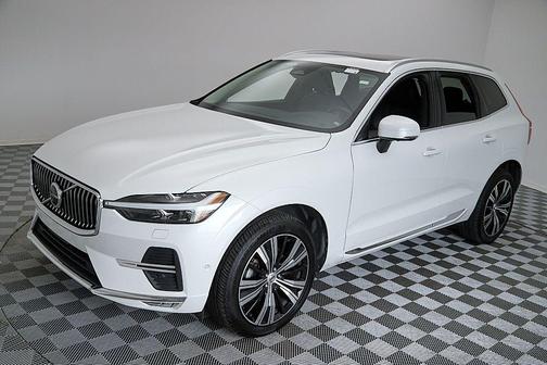 2023 Volvo XC60 B5 Plus Bright Theme