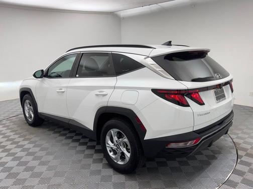 White Pearl 2024 Hyundai TUCSON SEL