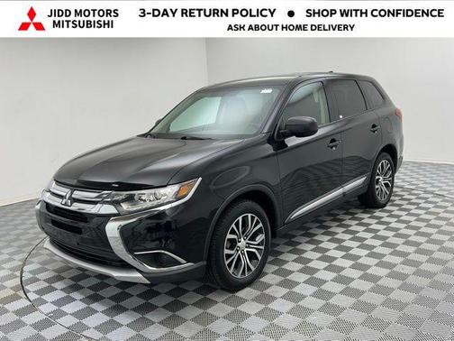 2017 Mitsubishi Outlander ES
