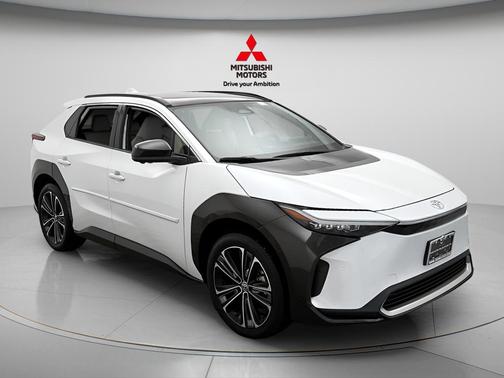 Wind Chill Pearl 2024 Toyota bZ4X Limited