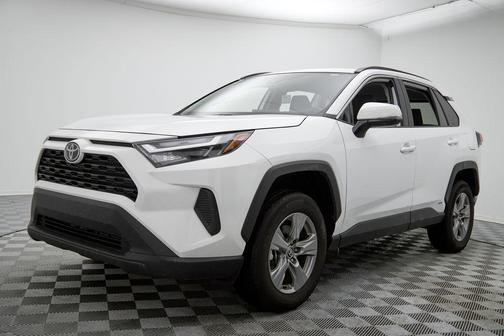 2025 Toyota RAV4 Hybrid XLE