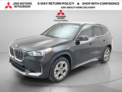 Black Sapphire Metallic 2025 BMW X1 xDrive28i