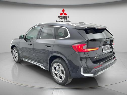 Black Sapphire Metallic 2025 BMW X1 xDrive28i