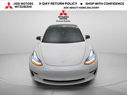 Pearl White Multi-Coat 2020 Tesla Model 3 Standard Range