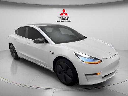 Pearl White Multi-Coat 2020 Tesla Model 3 Standard Range