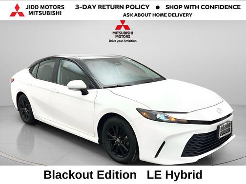 Ice Cap 2025 Toyota Camry LE