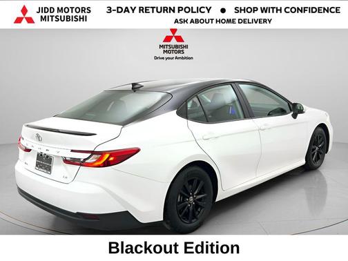 Ice Cap 2025 Toyota Camry LE