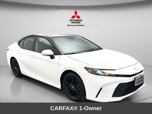 Ice Cap 2025 Toyota Camry LE