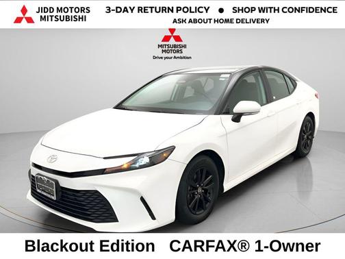 Ice Cap 2025 Toyota Camry LE