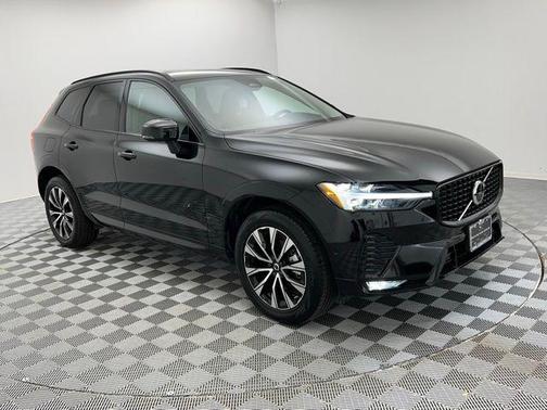 2025 Volvo XC60 B5 AWD Plus