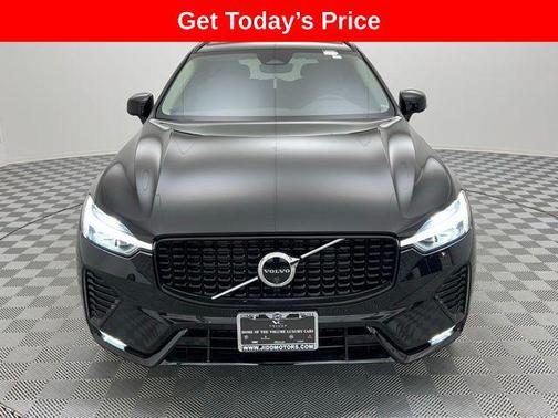 2025 Volvo XC60 B5 AWD Plus