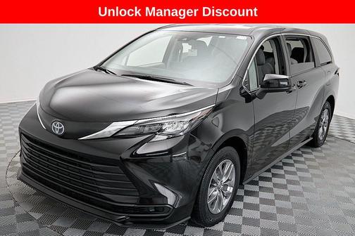 2024 Toyota Sienna LE