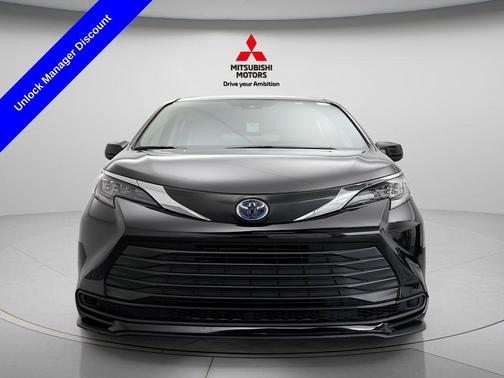 2024 Toyota Sienna LE