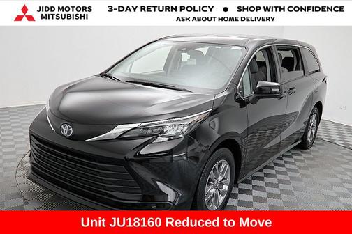 2024 Toyota Sienna LE
