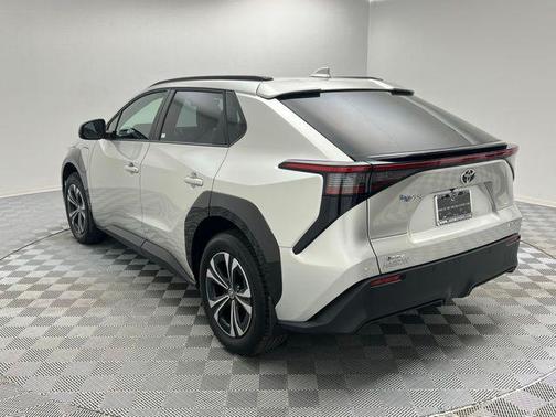 2024 Toyota bZ4X XLE