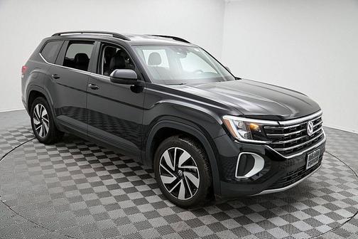 2024 Volkswagen Atlas 2.0T SE w/Technology 4MOTION