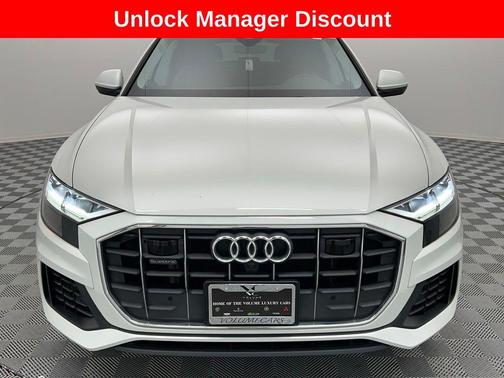 2022 Audi Q8 55 Premium Plus