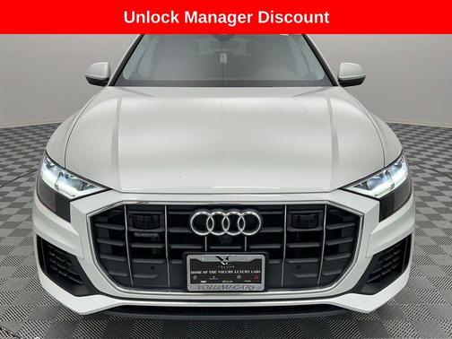 2022 Audi Q8 55 Premium Plus