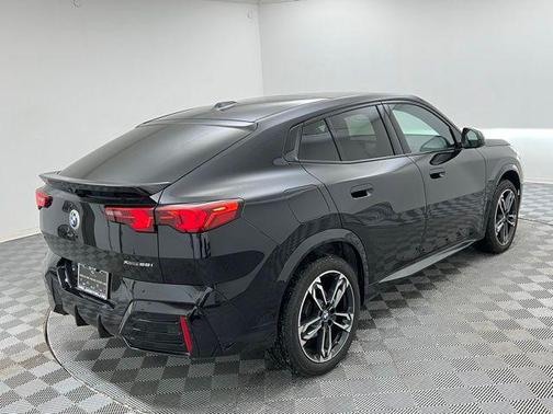 2025 BMW X2 xDrive28i