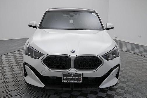 2025 BMW X2 xDrive28i