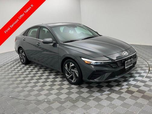 2025 Hyundai ELANTRA SEL