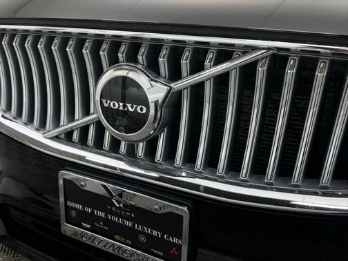 2024 Volvo XC90 B5 Plus Bright Theme