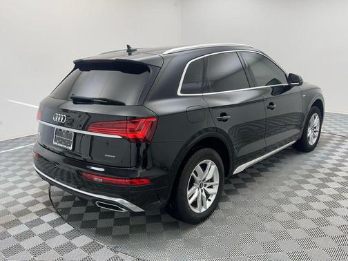 2022 Audi Q5 45 S line Premium