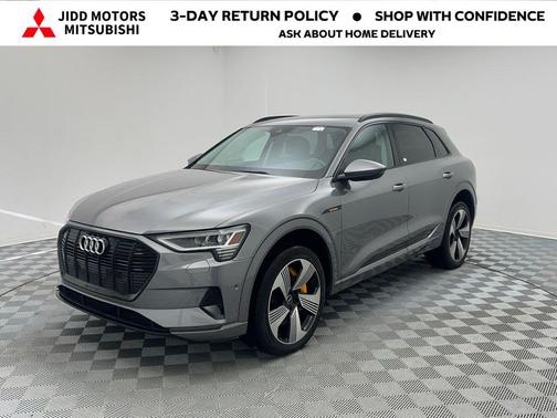 2022 Audi e-tron Premium Plus