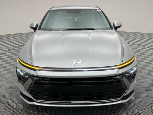 2024 Hyundai SONATA Hybrid SE